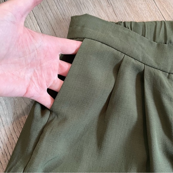 Elegant Olive Wide-Leg Women's Trousers - Picture 3 of 5
